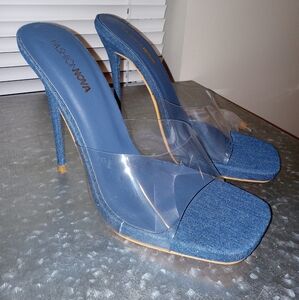 Fashion Nova Mule Heel Denim size 7 new in box 🗃